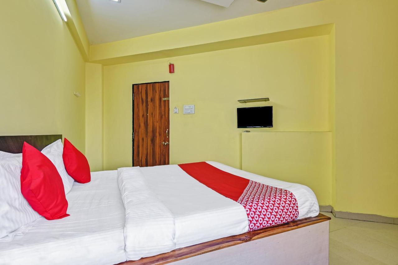Oyo Hotel Samarth Lodge Solapur Exteriör bild