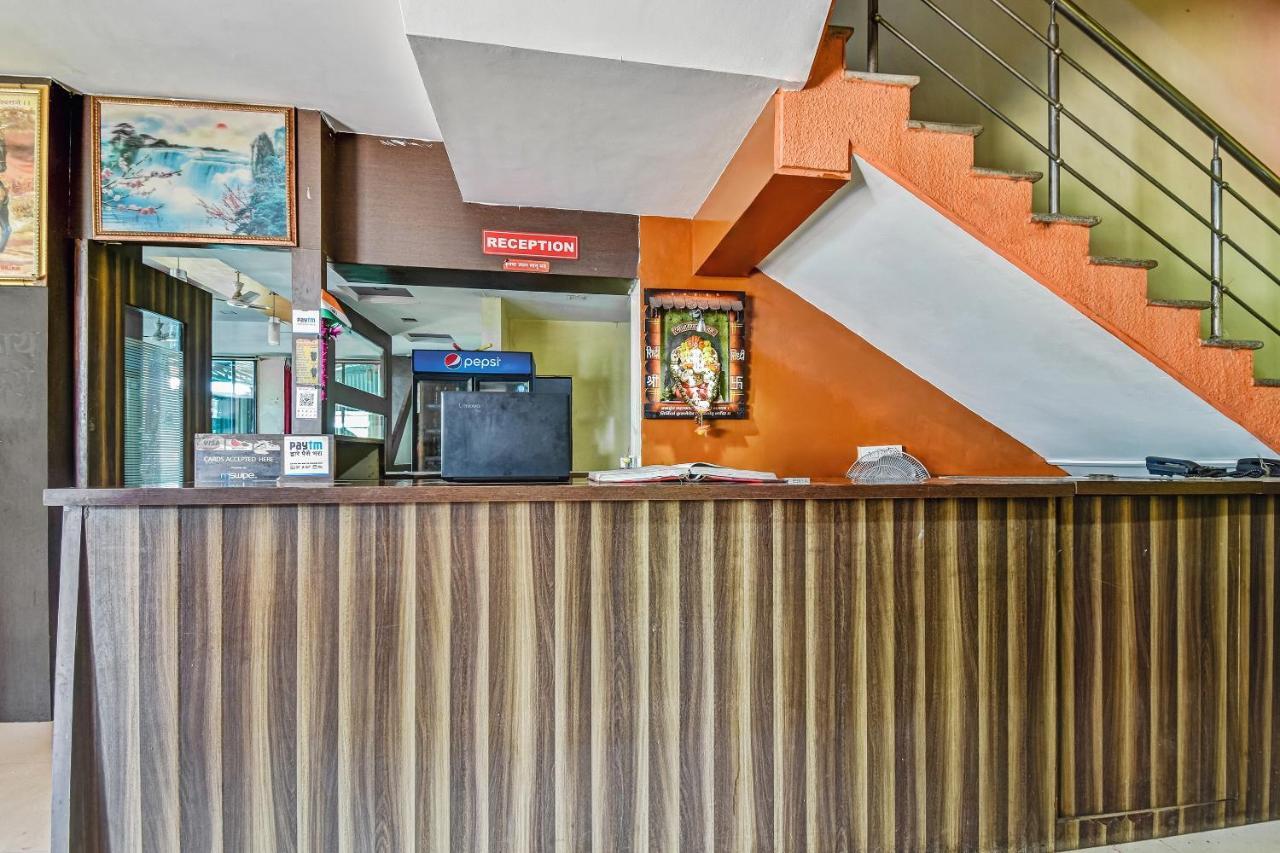 Oyo Hotel Samarth Lodge Solapur Exteriör bild
